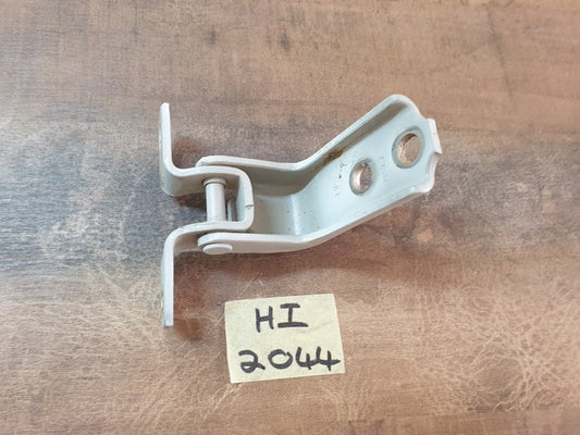 Original Used Suzuki Swift Dzire Left Front Door Upper Hinge