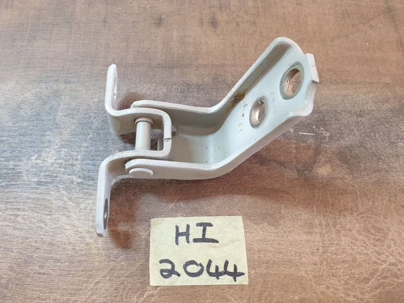 Original Used Suzuki Swift Dzire Left Front Door Upper Hinge