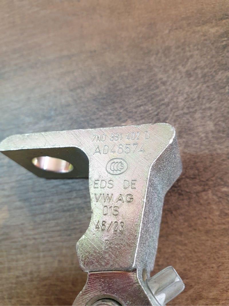 Original New Volkswagen Polo Right Door Hinge Upper or Lower