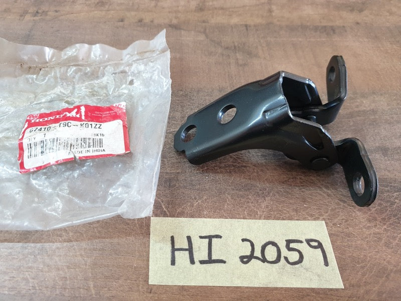 Original New Honda Jazz Right Front Door Upper Hinge
