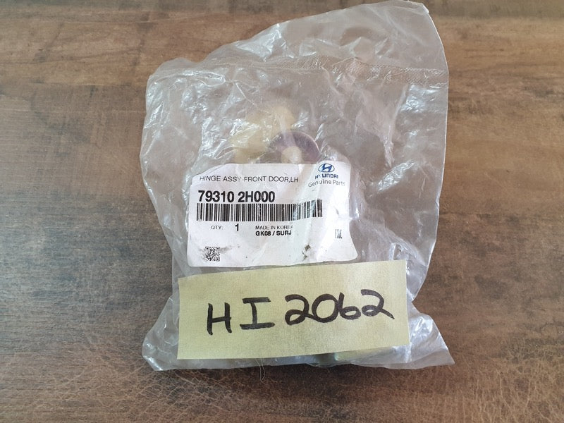 Original New Hyundai Creta 2021 Left Rear Door Lower Hinge