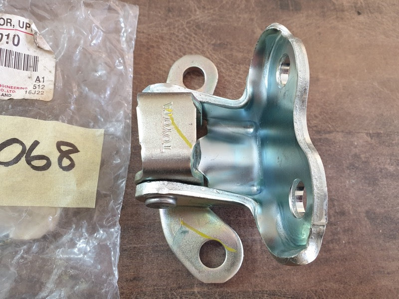 Original New Toyota Hilux Raider Left Rear Door Upper Hinge