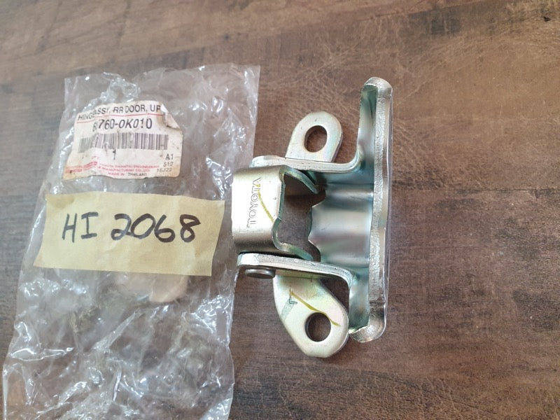 Original New Toyota Hilux Raider Left Rear Door Upper Hinge