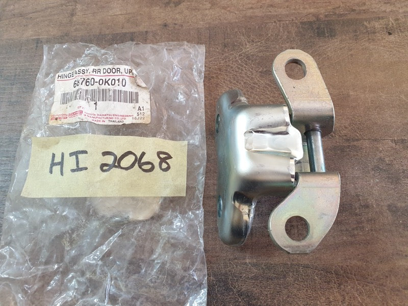 Original New Toyota Hilux Raider Left Rear Door Upper Hinge