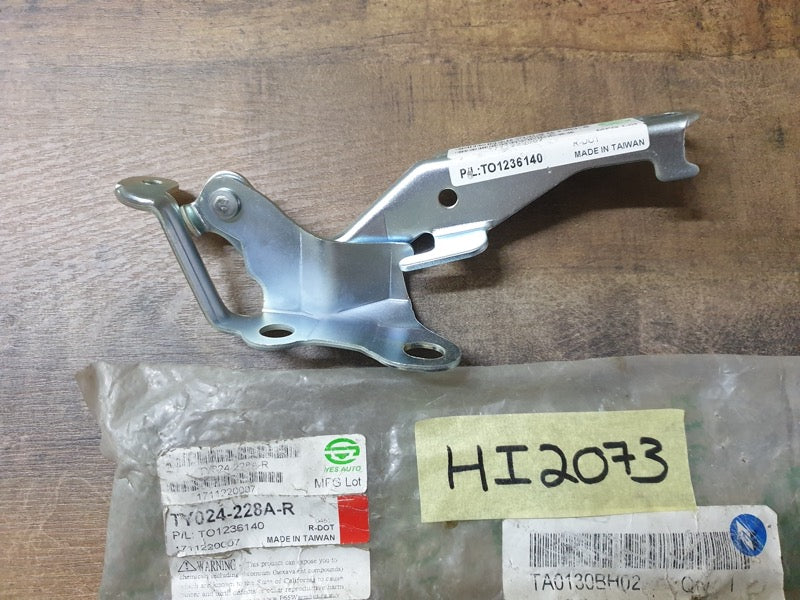Toyota Aftermarket Corolla GLS Right Front Bonnet Hinge