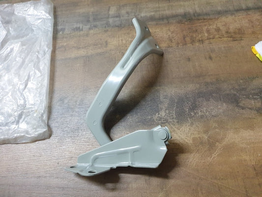 Original New Kia K2700 Right Front Bonnet Hinge