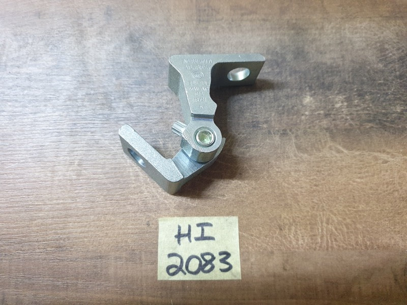 Original New Volkswagen Polo Left Front Door Hinge