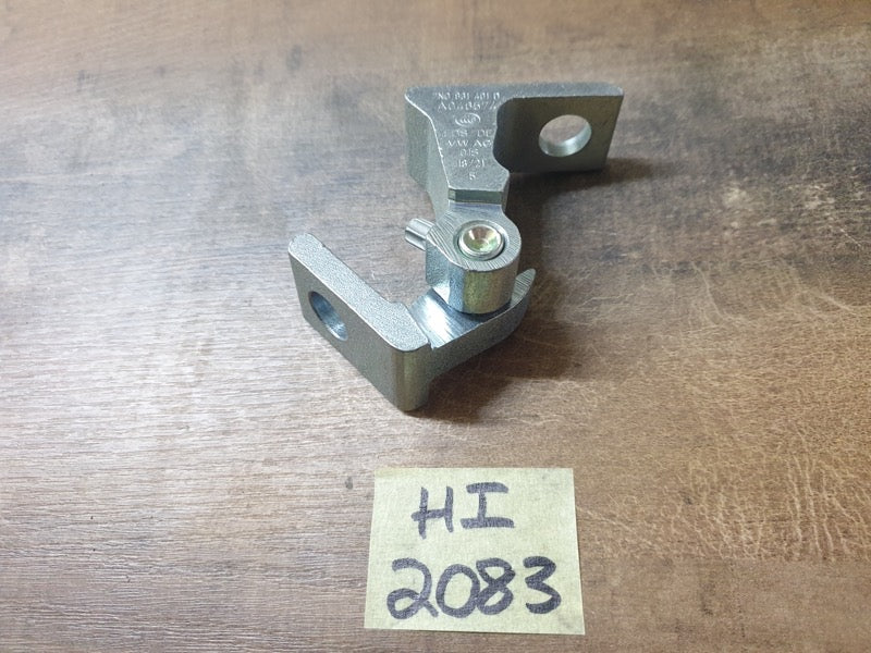 Original New Volkswagen Polo Left Front Door Hinge