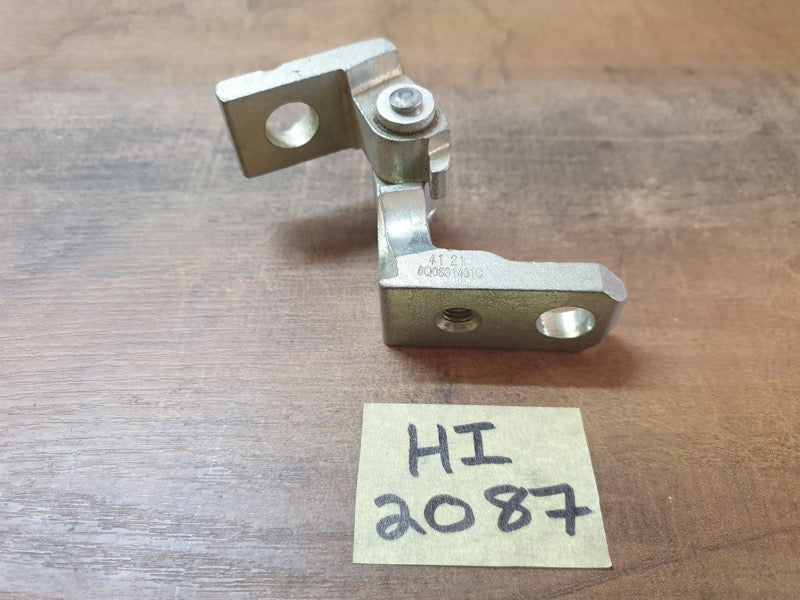 Original Used Volkswagen Polo Left Front Door Upper Hinge