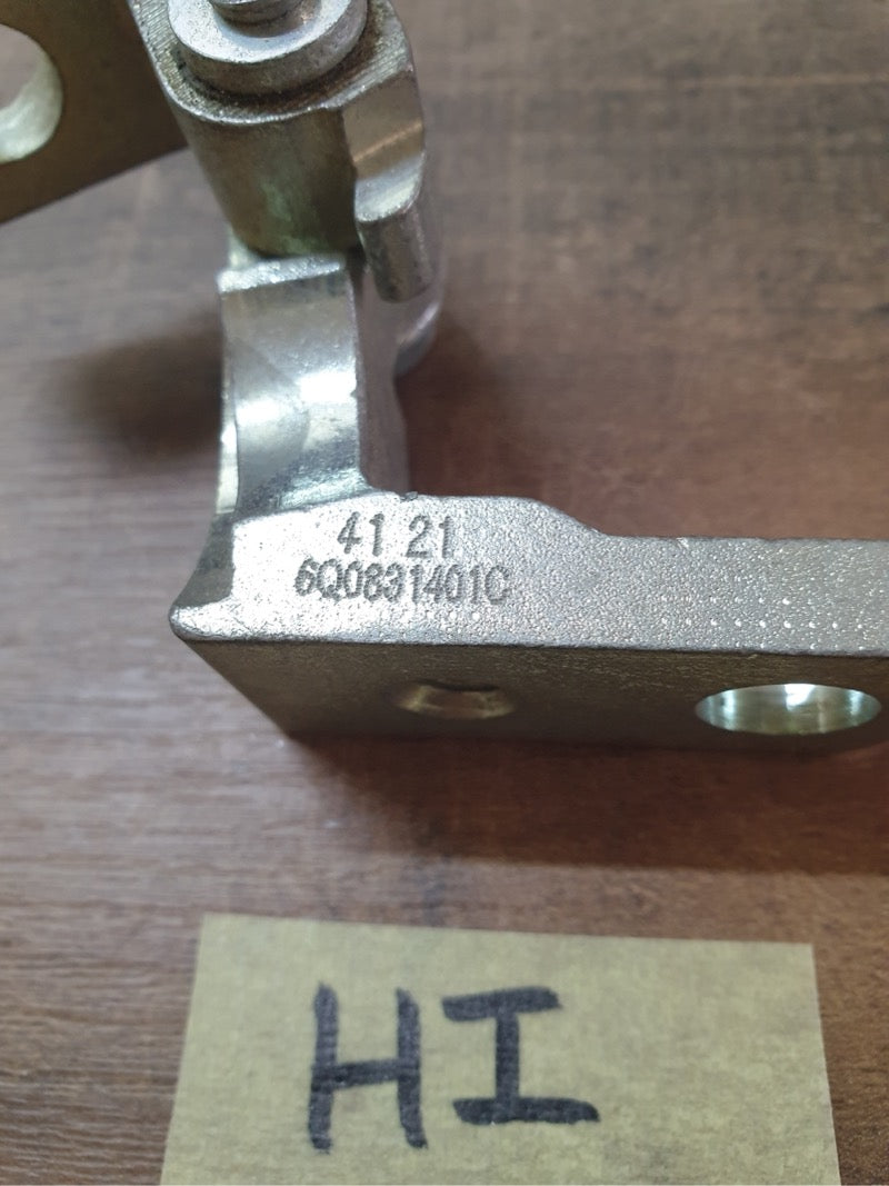 Original Used Volkswagen Polo Left Front Door Upper Hinge