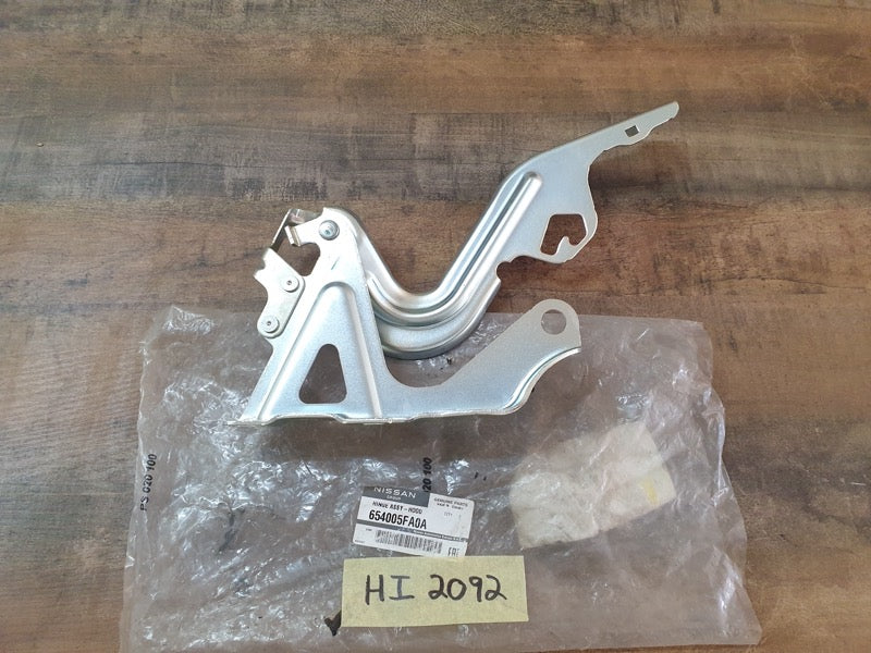 Original New Nissan Micra Right Front Bonnet Hinge