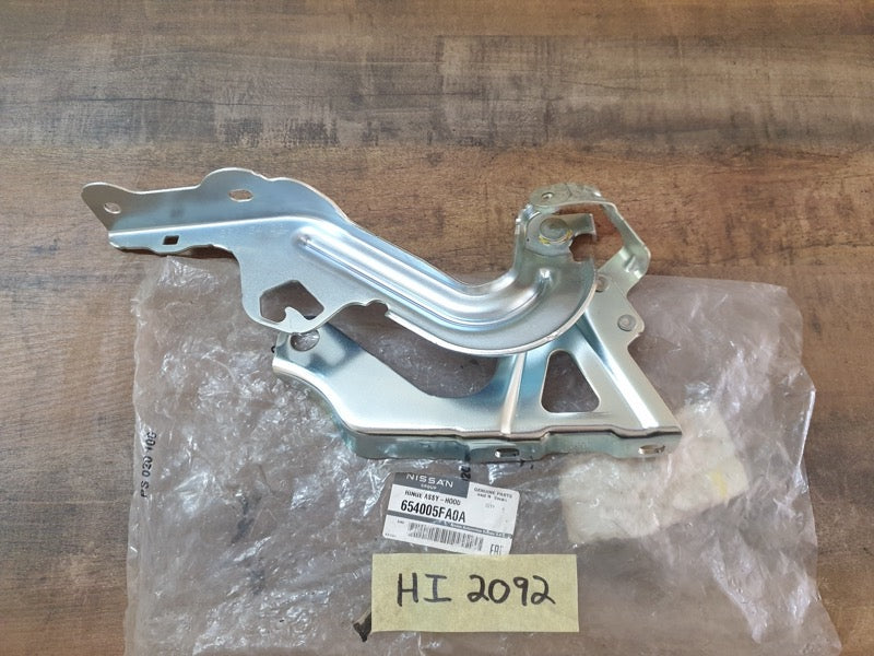 Original New Nissan Micra Right Front Bonnet Hinge