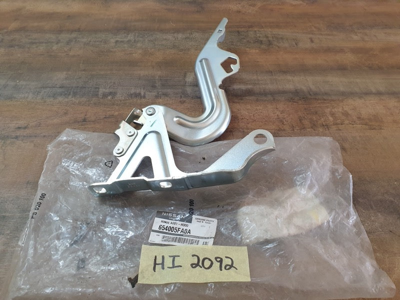 Original New Nissan Micra Right Front Bonnet Hinge