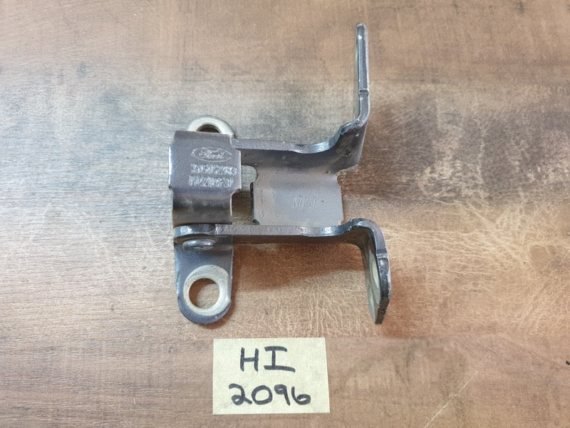 Original Used Ford EcoSport Lower Tailgate Hatch Hinge