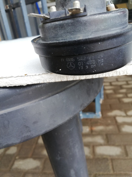 Mercedes-Benz R-Class W251 Klaxon, Tweeter, Air horn Left Side Signal Horn