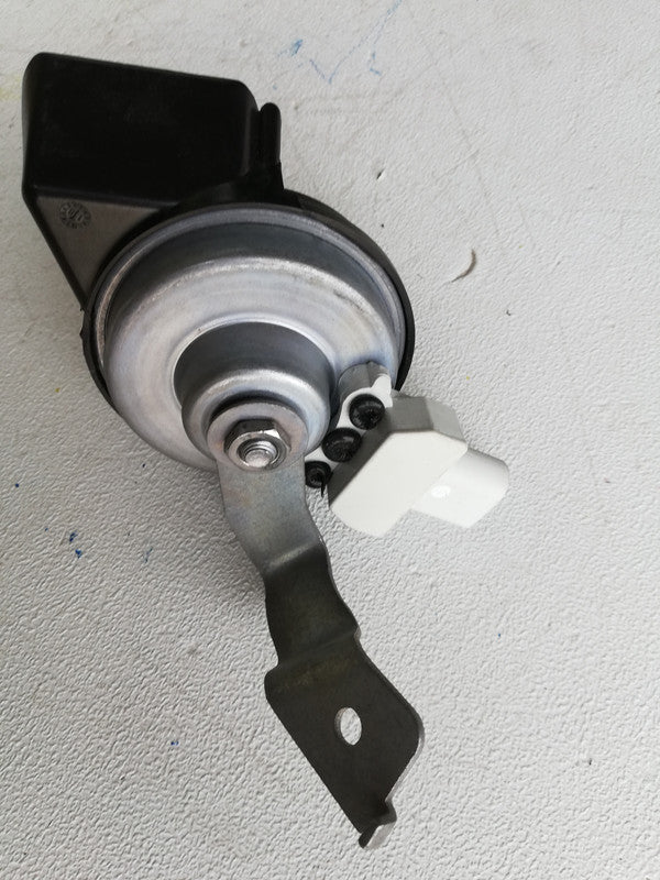 Mercedes-Benz C -Class E-Class Klaxon, Tweeter, Air horn 2013, W204, CLS, C218, W212, C180 High Tone Signal Horn