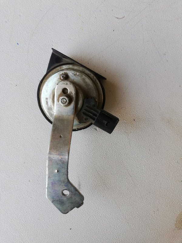 Mercedes-Benz A-Class GLA CLA Klaxon, Tweeter, Air horn W176, X156, C117 High Tone Signal Horn