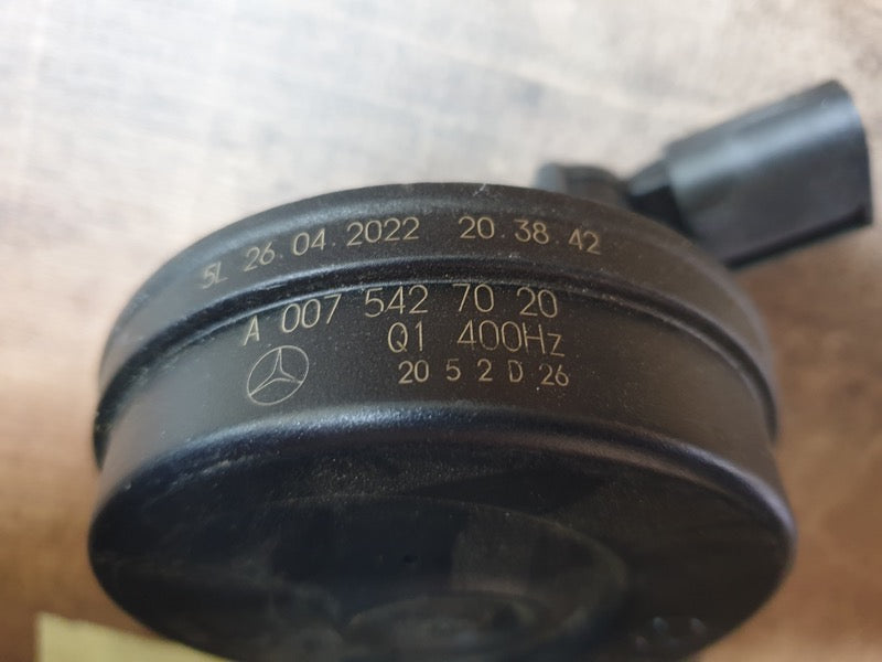 Original New Mercedes-Benz C-Class W204 2008 Low Tone Horn