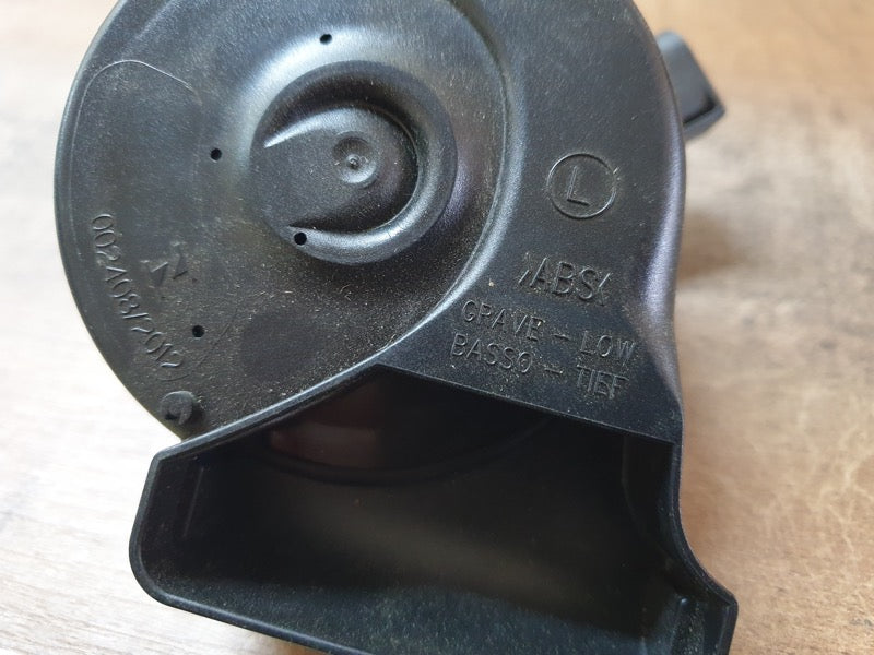 Original New Mercedes-Benz C-Class W204 2008 Low Tone Horn