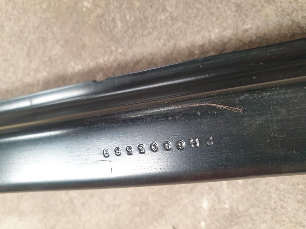 Original New Volkswagen Amarok Front Upper Slam Tray