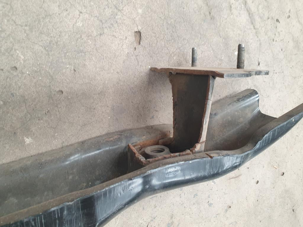 Original Used Volkswagen Caddy Rear Bumper Reinforcement
