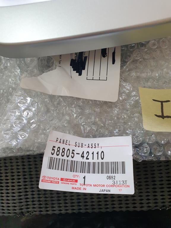 Toyota Rav4 Interior Centre Console Bracket / Gear Seat Panel