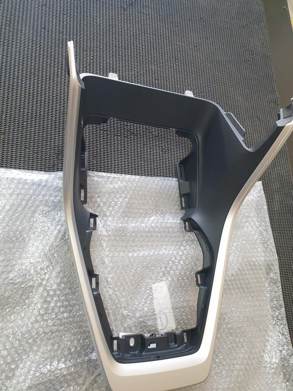 Toyota Rav4 Interior Centre Console Bracket / Gear Seat Panel