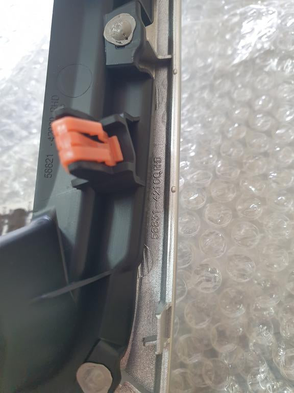 Toyota Rav4 Interior Centre Console Bracket / Gear Seat Panel