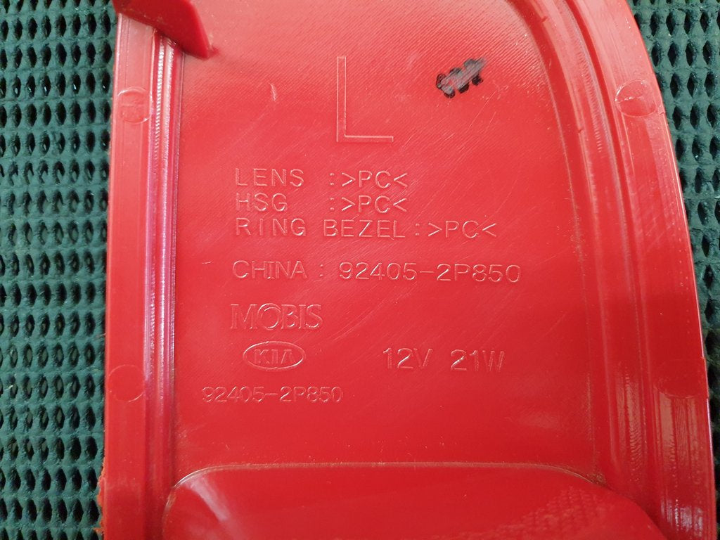 KIA Sorento Left Rear Bumper Fog Light