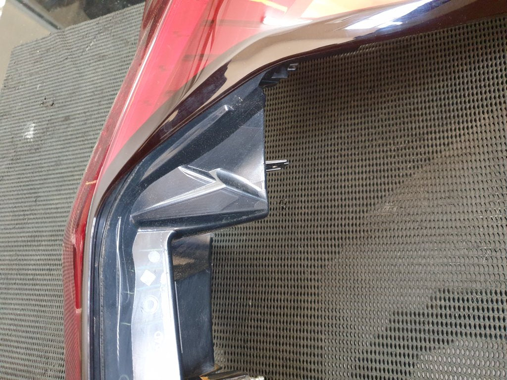 Mitsubishi Pajero Right Taillight