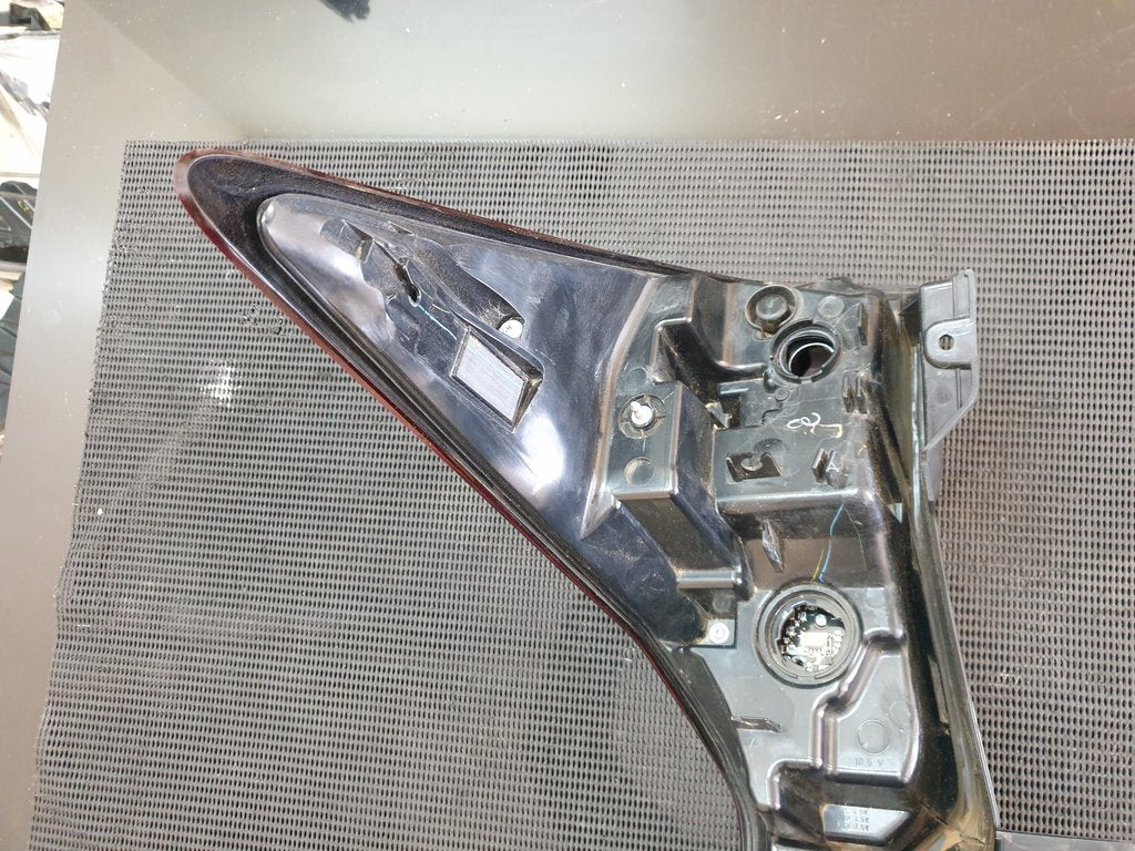 Mitsubishi Pajero Right Taillight
