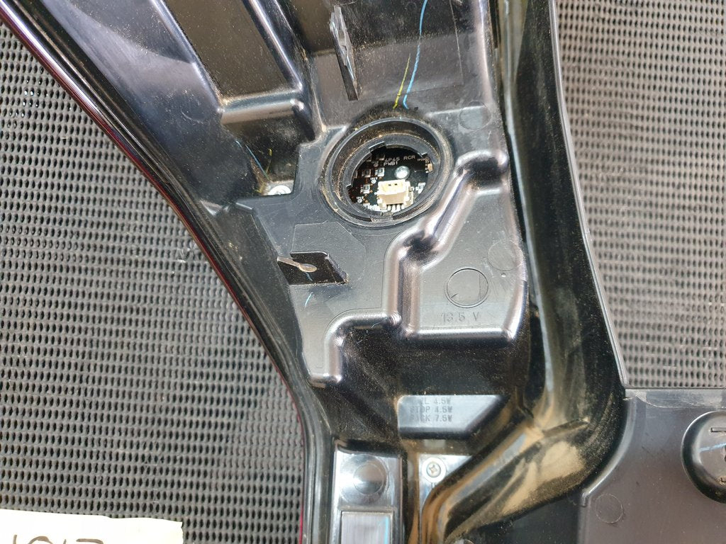 Mitsubishi Pajero Right Taillight