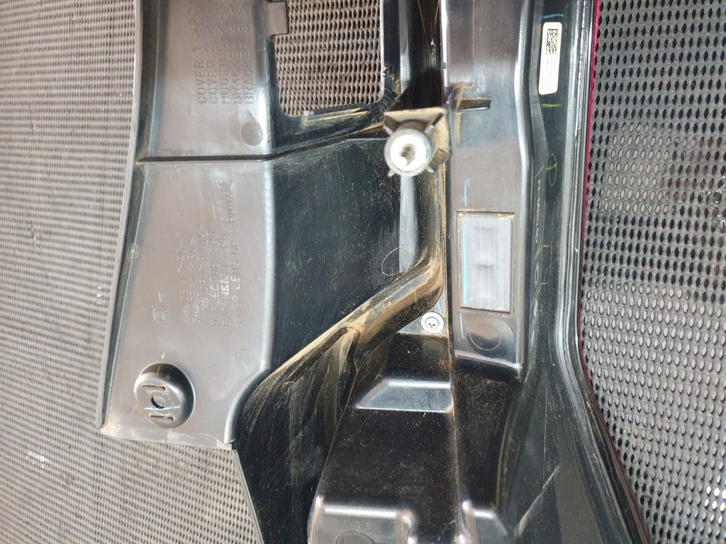 Mitsubishi Pajero Right Taillight