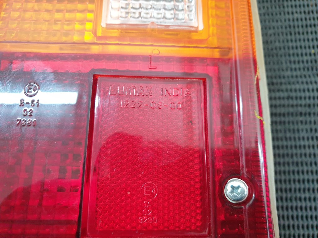 Mahindra Bolero Left Taillight