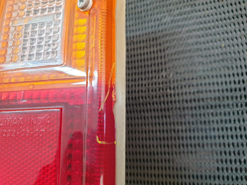Mahindra Bolero Left Taillight