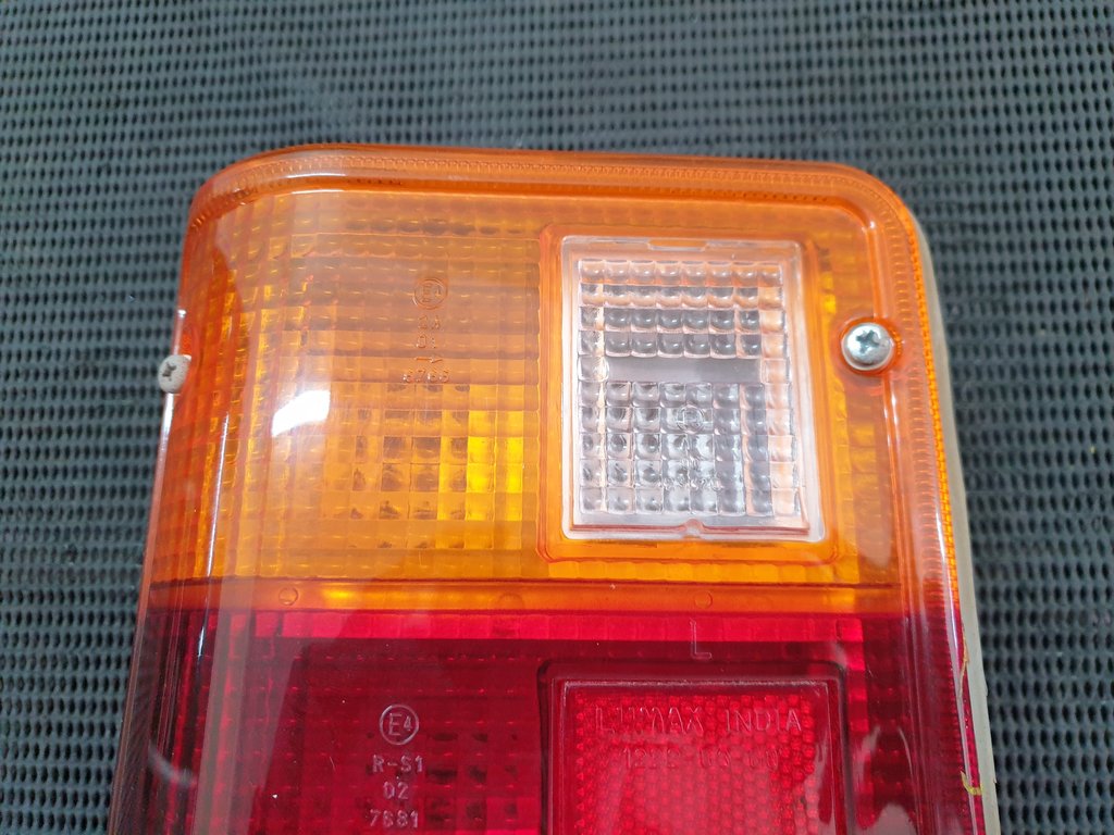 Mahindra Bolero Left Taillight