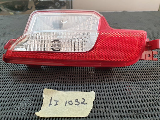 Fiat 500 Right Rear Bumper Reverse and Fog Lamp