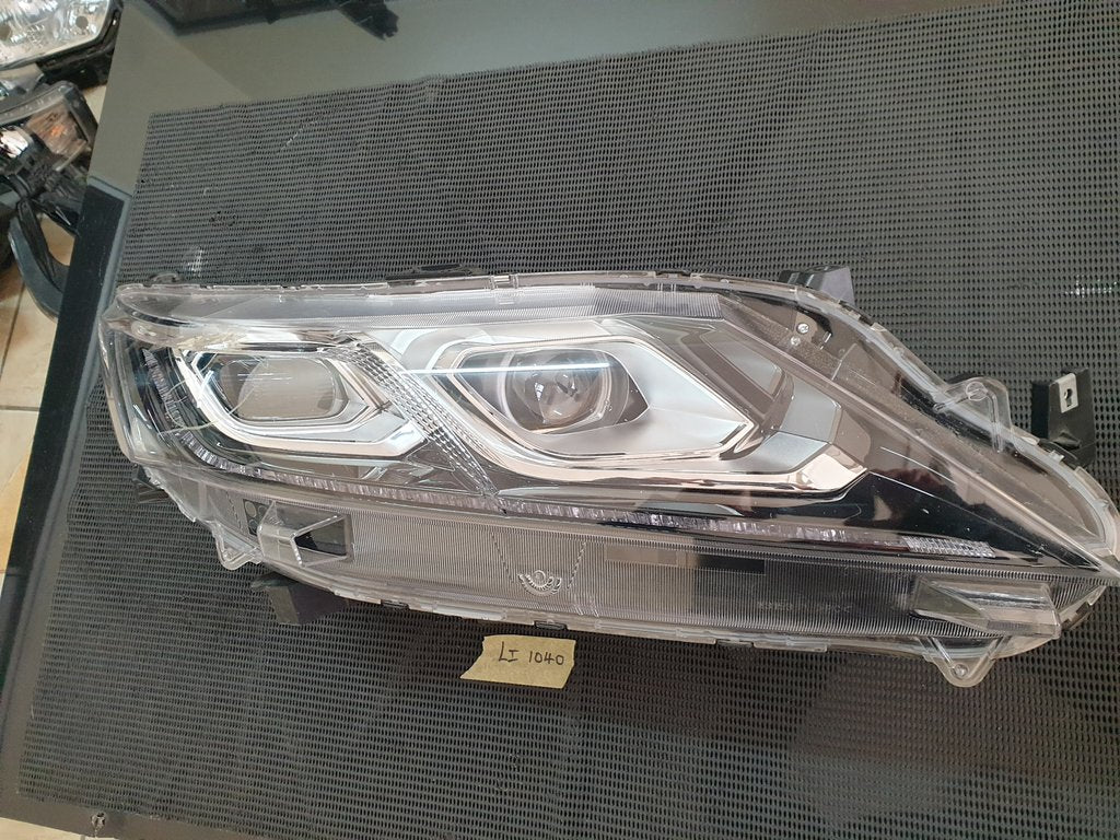 Mitsubishi Eclipse Cross Right Headlight