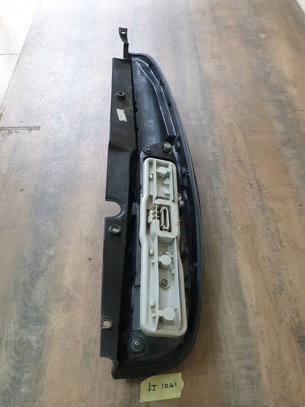 Mercedes-Benz Viano Left Taillight