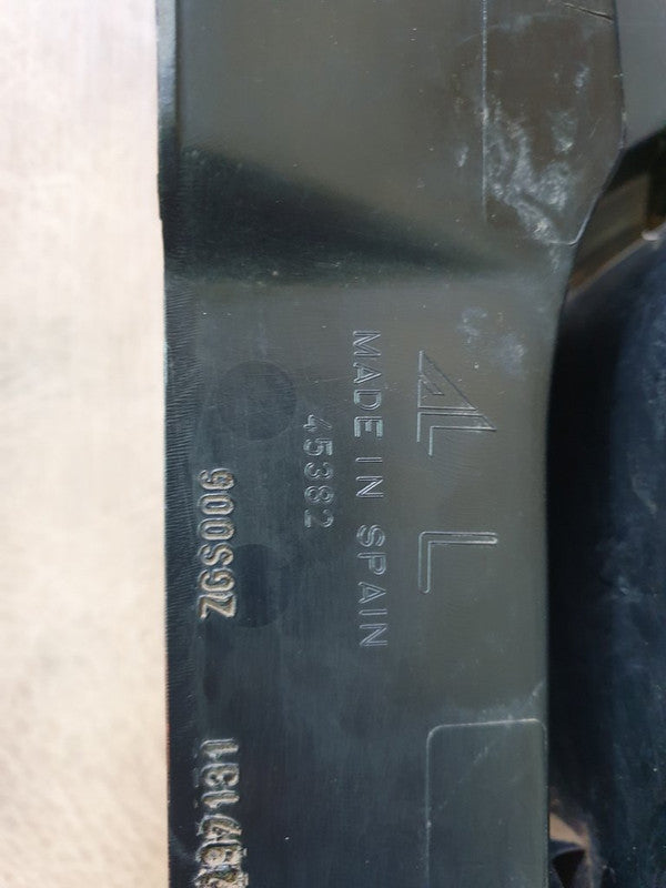 Mercedes-Benz Viano Left Taillight