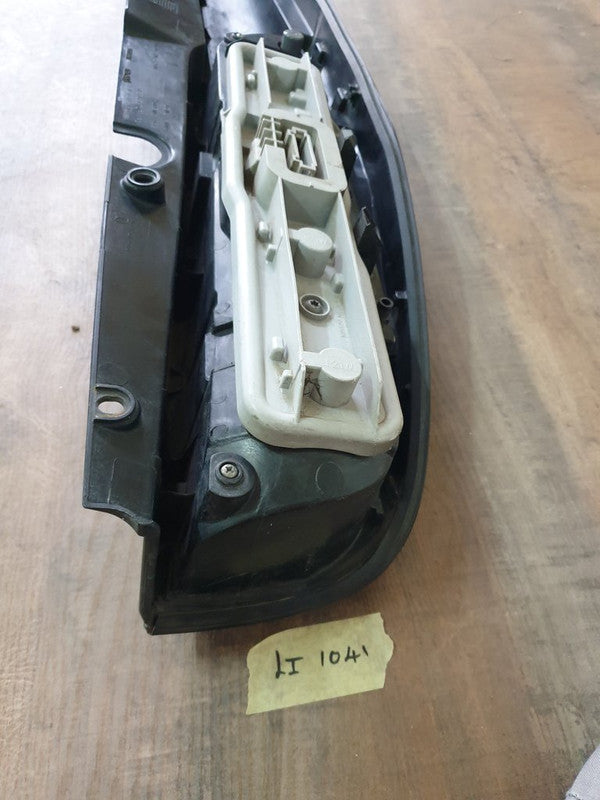 Mercedes-Benz Viano Left Taillight