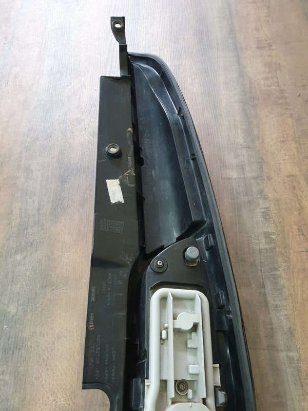 Mercedes-Benz Viano Left Taillight