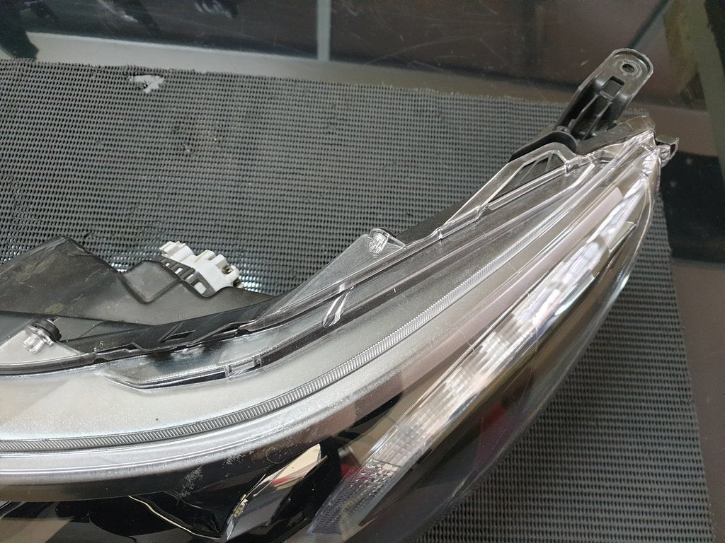 Toyota Hilux Left Headlight