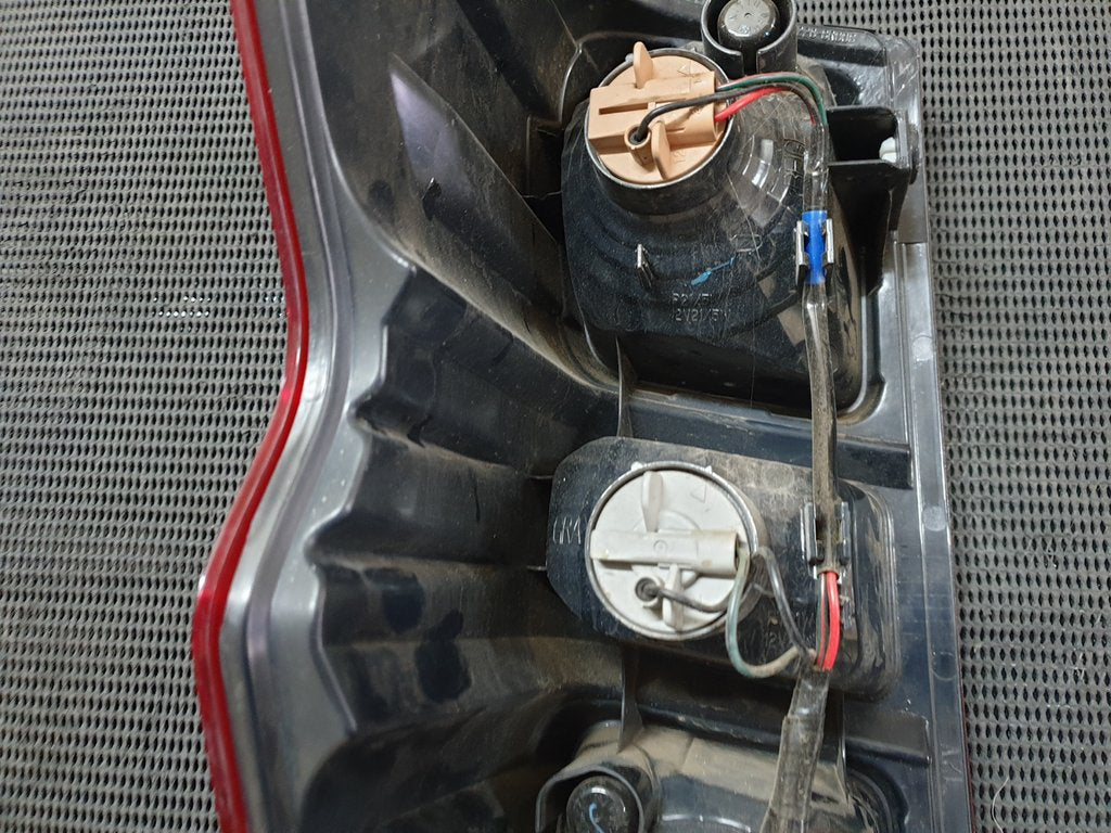 Isuzu D-Max Right Taillight