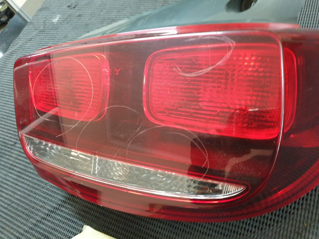 Mahindra KUV100 Right Taillight