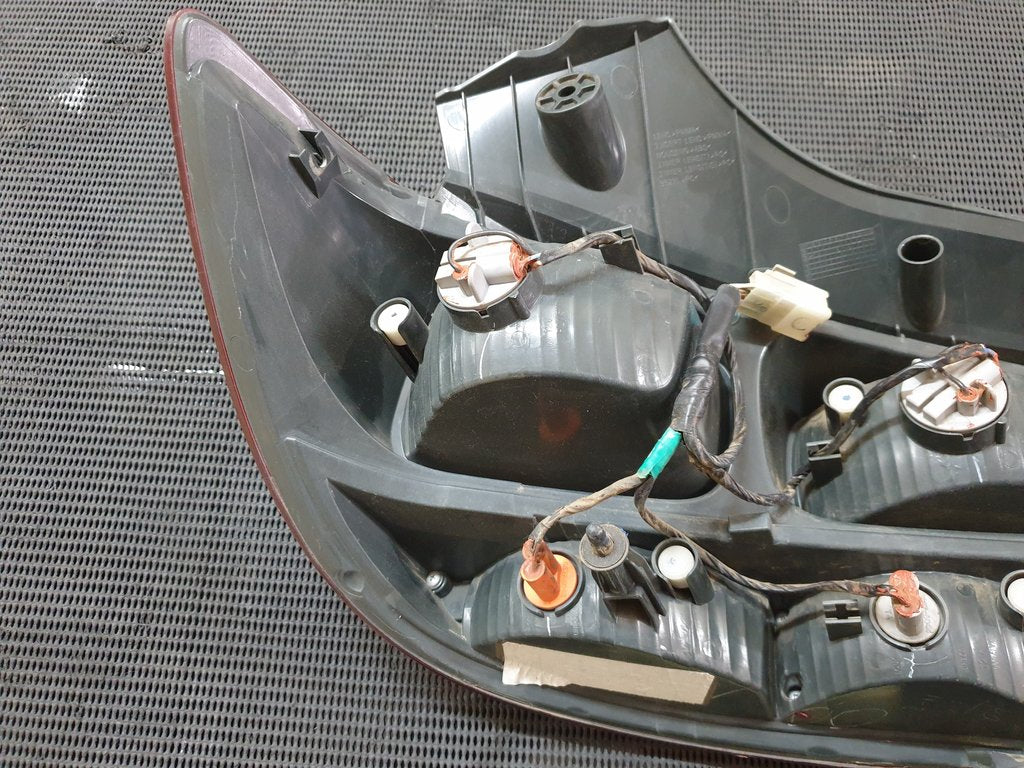 Mahindra KUV100 Right Taillight
