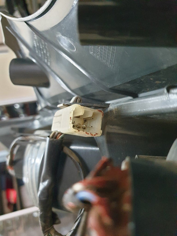 Mahindra KUV100 Right Taillight