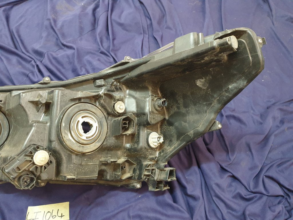 Toyota Hilux Right Headlight