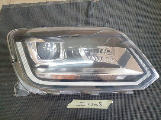 Volkswagen Amarok Right Headlight