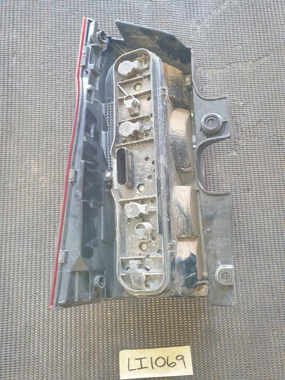 Mercedes-Benz V-Class Vito W447 Right Taillight